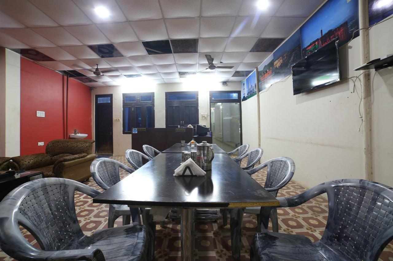 جايبور Spot On 38085 Hotel Amer Palace المظهر الخارجي الصورة